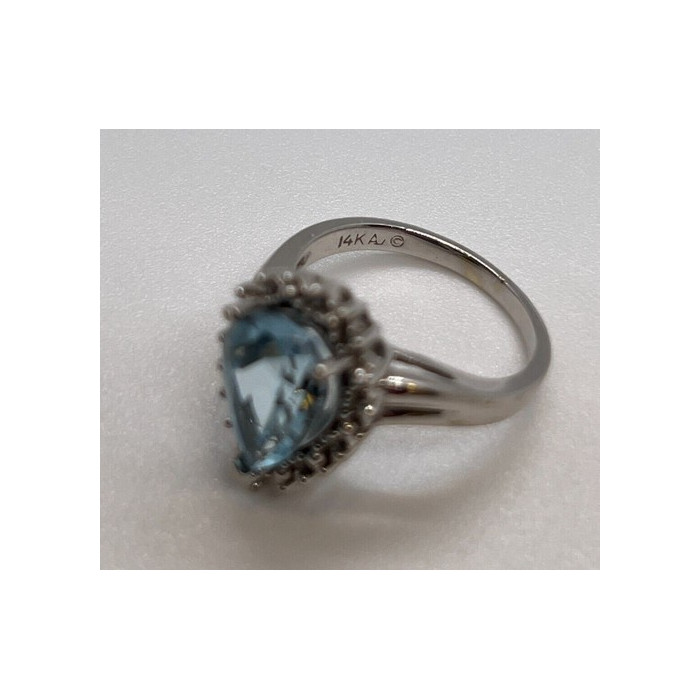14K WHITE GOLD TOPAZ & DIAMONDS RING  SIZE 6