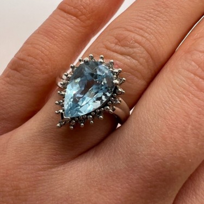 14K White Gold Topaz & Diamonds Ring Size 6
