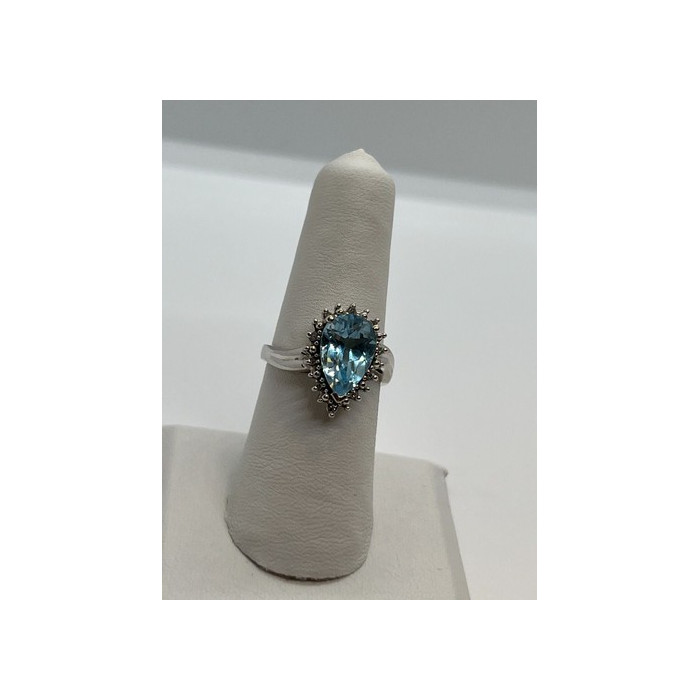 14K WHITE GOLD TOPAZ & DIAMONDS RING  SIZE 6