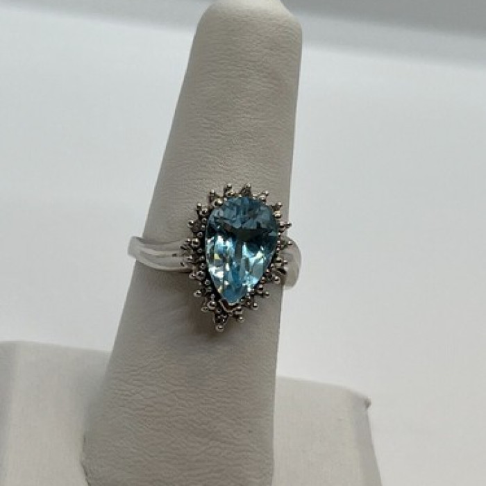 14K White Gold Topaz & Diamonds Ring Size 6
