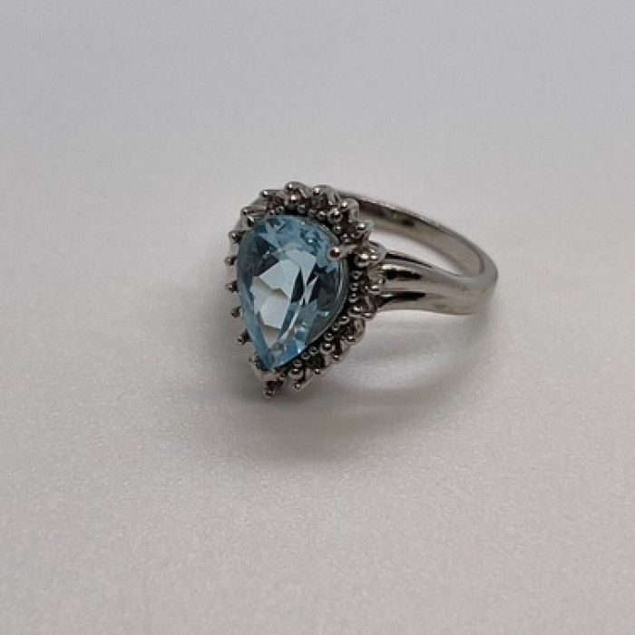 14K White Gold Topaz & Diamonds Ring Size 6