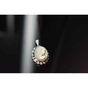 925 Sterling Silver Shell Cameo Pendant
