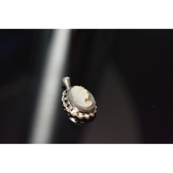 925 Sterling Silver Shell Cameo Pendant