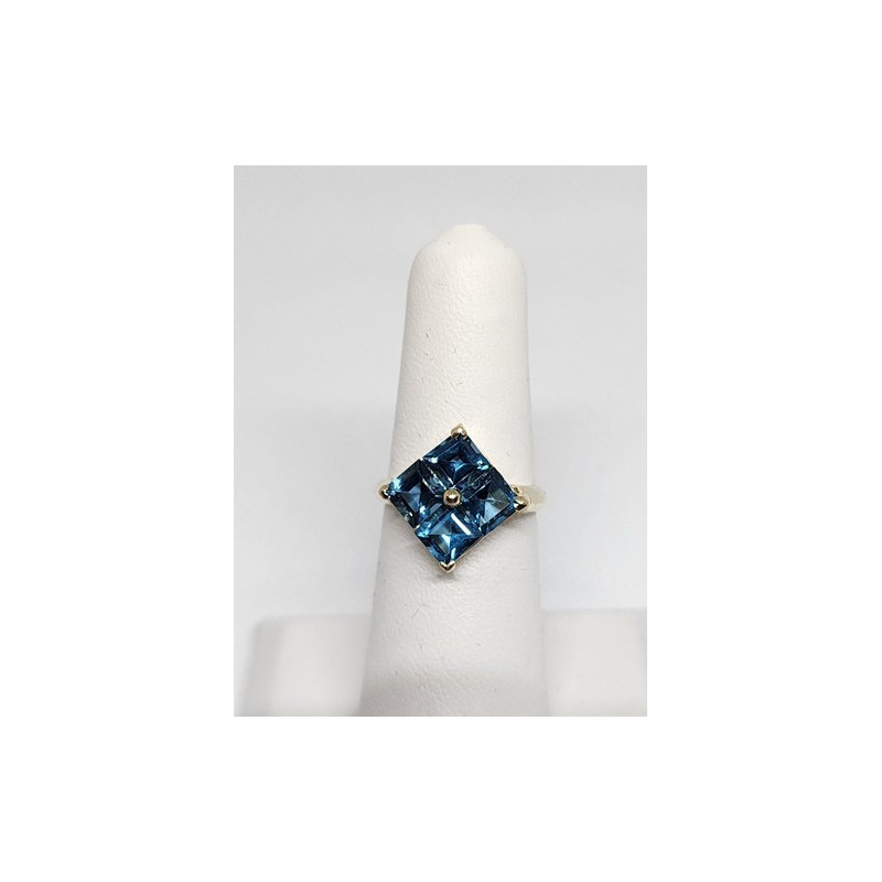 10K YELLOW GOLD & TOPAZ RING  SIZE 5