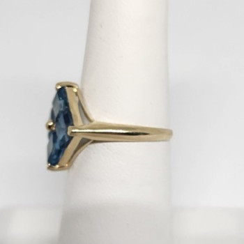 10K Yellow Gold & Topaz Ring Size 5