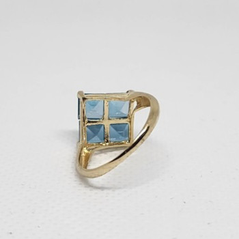 10K Yellow Gold & Topaz Ring Size 5
