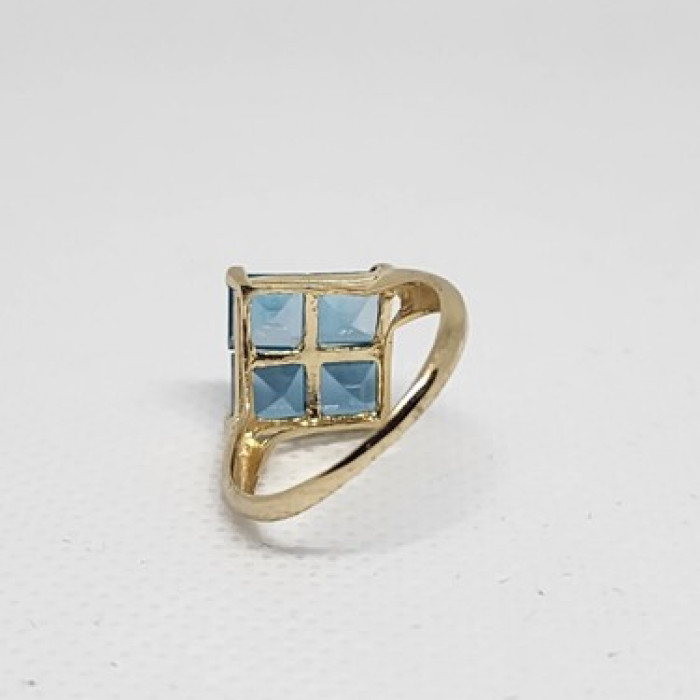 10K Yellow Gold & Topaz Ring Size 5