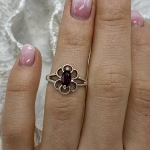 925 Sterling Silver Almandine Ring Size 5.5