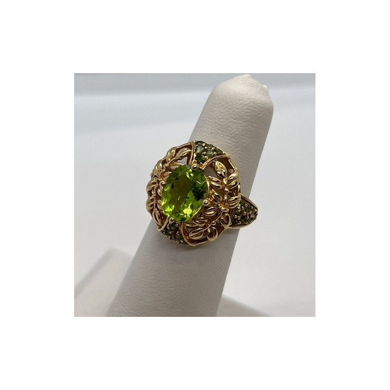 14K YELLOW GOLD  & PERIDOT RING  SIZE 4.5