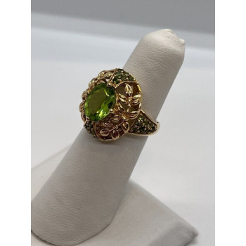 14K YELLOW GOLD  & PERIDOT RING  SIZE 4.5