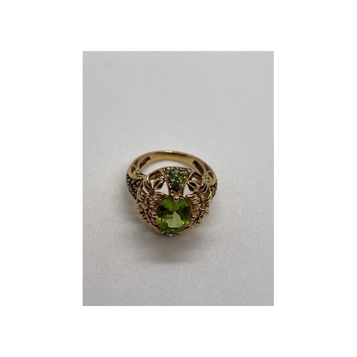 14K YELLOW GOLD  & PERIDOT RING  SIZE 4.5