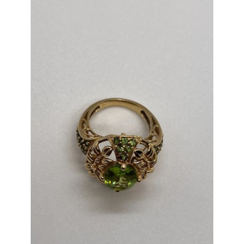 14K YELLOW GOLD  & PERIDOT RING  SIZE 4.5