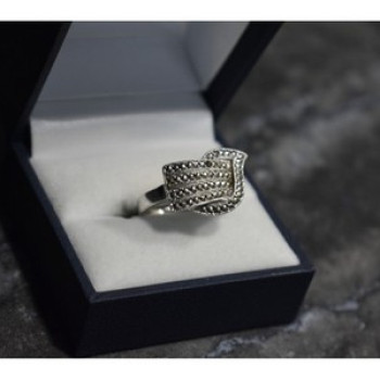 925 Sterling Silver Marcasites Ring Size 5.5