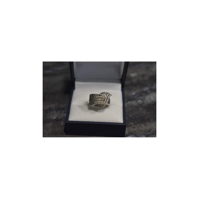 925 Sterling Silver Marcasites Ring Size 5.5