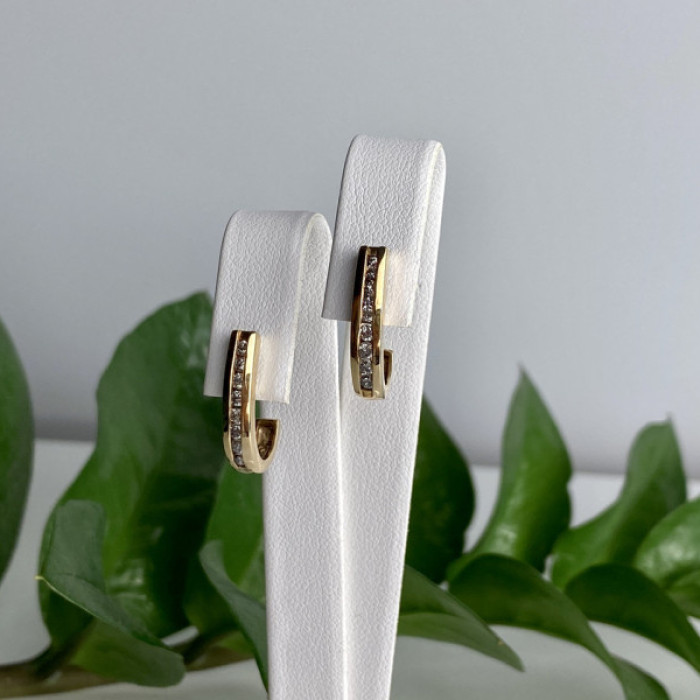 10K Yellow Gold White Sapphires Classic Stud Earrings