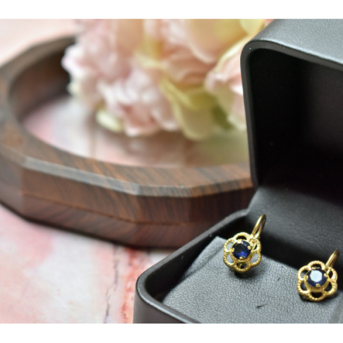 18K Yellow Gold Blue Spinel 