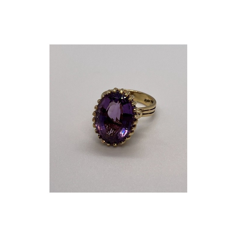 14K YELLOW GOLD & AMETHYST RING  SIZE 5.5