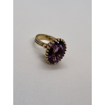 14K YELLOW GOLD & AMETHYST RING  SIZE 5.5