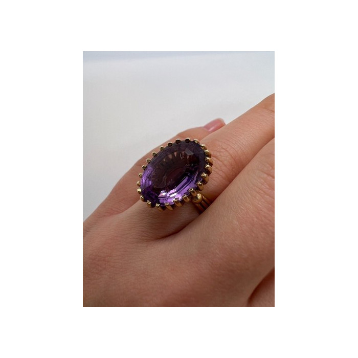 14K YELLOW GOLD & AMETHYST RING  SIZE 5.5