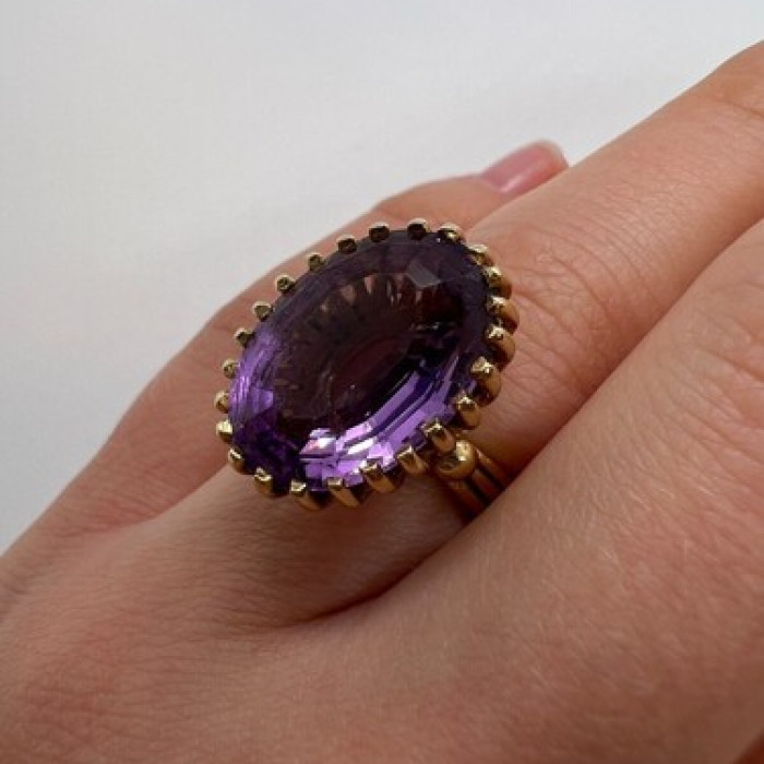 14K Yellow Gold & Amethyst Ring Size 5.5