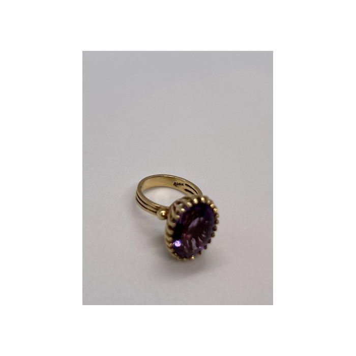 14K YELLOW GOLD & AMETHYST RING  SIZE 5.5