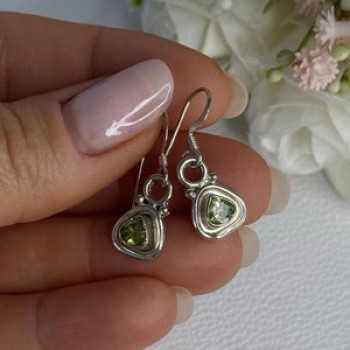 925 Sterling Silver Peridot Earrings & Pendant Set