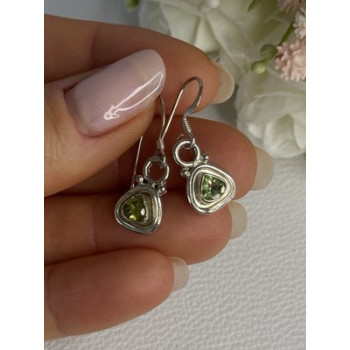 925 Sterling Silver Peridot Earrings & Pendant Set