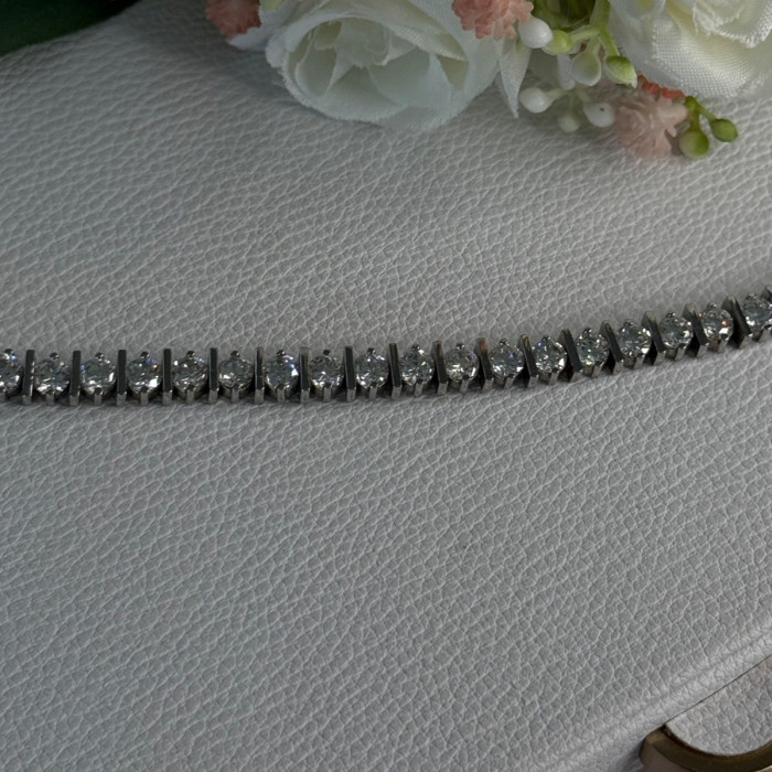Beautiful 925 Sterling Silver CZ Bracelet Length 7.5 Inch