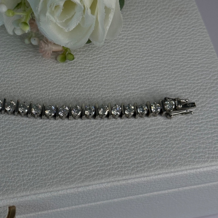 Beautiful 925 Sterling Silver CZ Bracelet Length 7.5 Inch