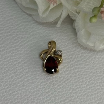 10K Yellow Gold Garnet & Diamond Pendant Length 0.65 Inch