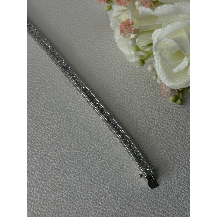 Elegant 925 Sterling Silver CZ Bracelet Length 8 Inch