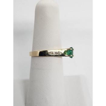 14K YELLOW GOLD EMERALD & DIAMONDS  RING  SIZE 5.5