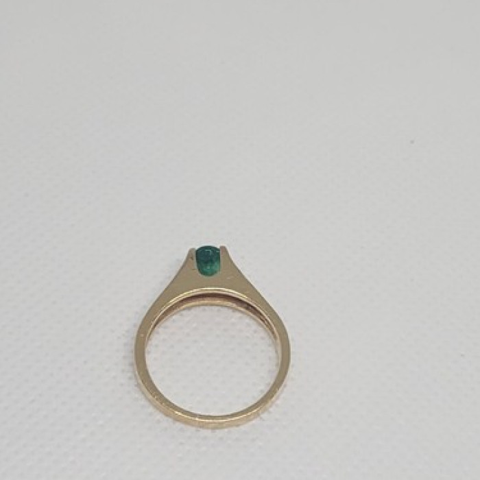 14K Yellow Gold Emerald & Diamonds Ring Size 5.5