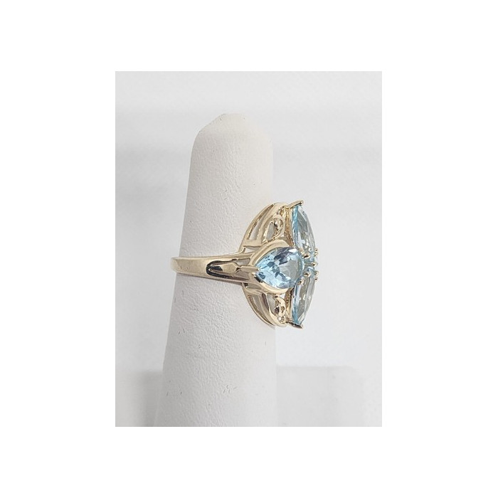 10K YELLOW GOLD & TOPAZ RING  SIZE 4