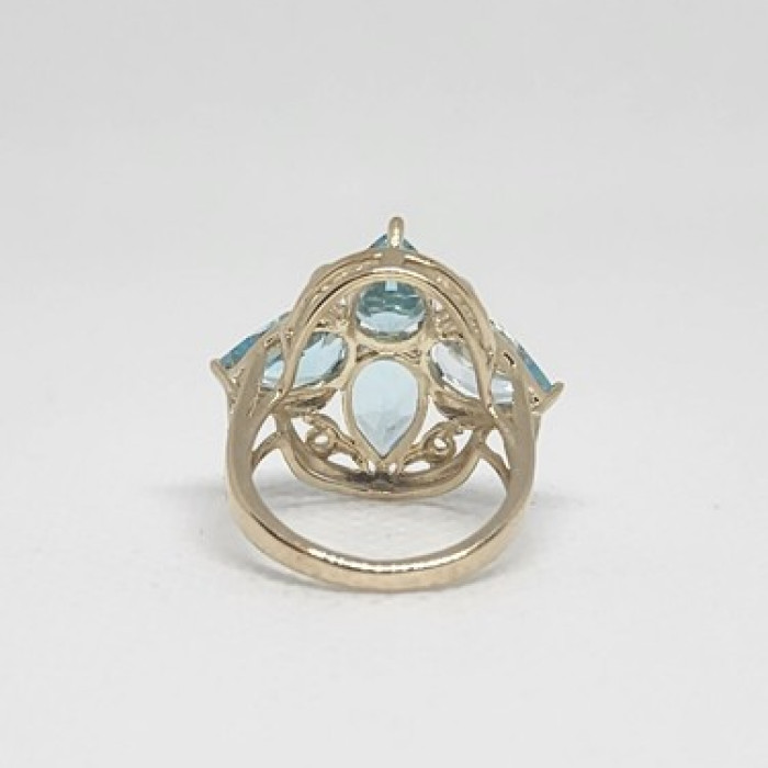 10K Yellow Gold & Topaz Ring Size 4