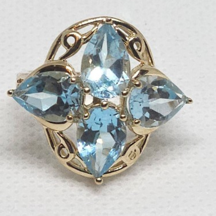 10K Yellow Gold & Topaz Ring Size 4