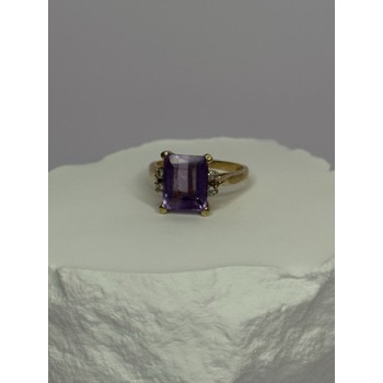 10K YELLOW GOLD AMETHYST & DIAMONDS RING SIZE 6.5