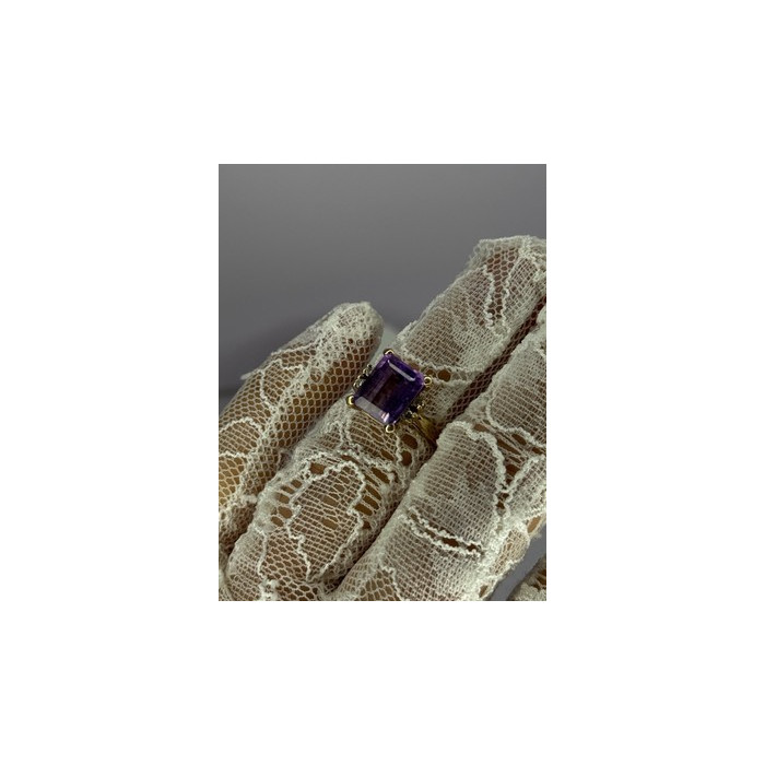 10K YELLOW GOLD AMETHYST & DIAMONDS RING SIZE 6.5