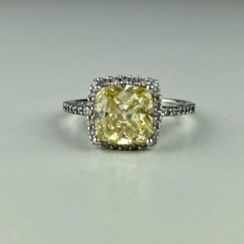 925 Sterling Silver CZ Ring Size 7
