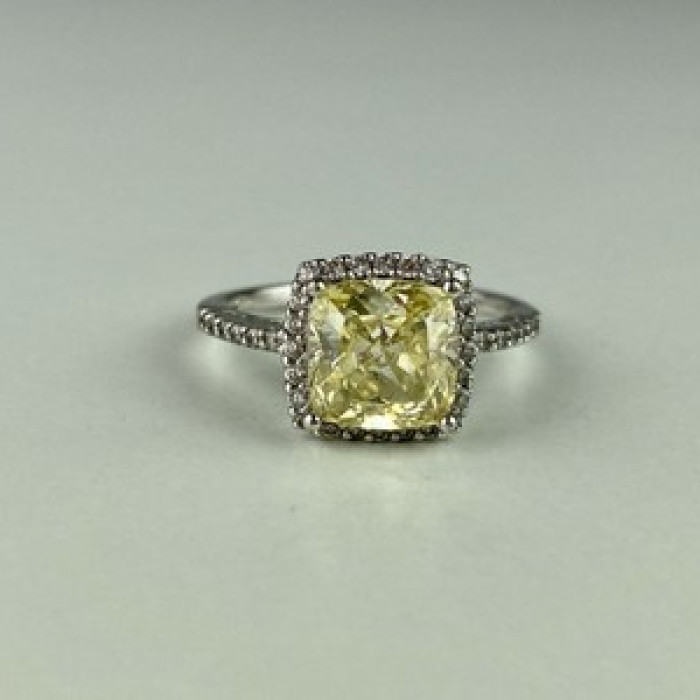 925 Sterling Silver CZ Ring Size 7