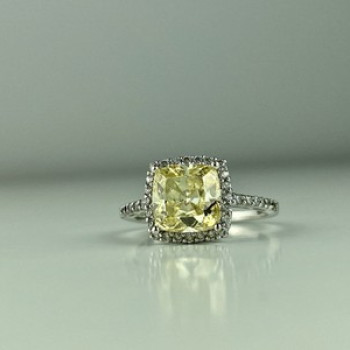 925 Sterling Silver CZ Ring Size 7