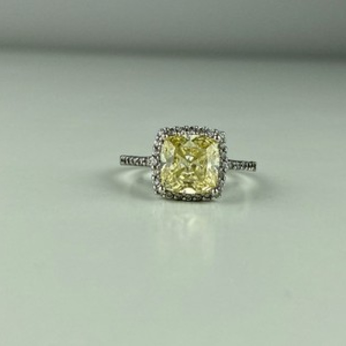925 Sterling Silver CZ Ring Size 7