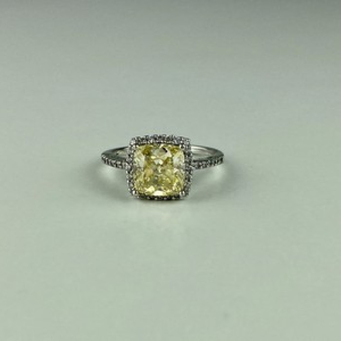 925 Sterling Silver CZ Ring Size 7