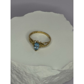 10K YELLOW GOLD BLUE TOPAZ RING SIZE 6.8