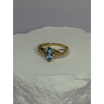 10K YELLOW GOLD BLUE TOPAZ RING SIZE 6.8