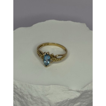 10K YELLOW GOLD BLUE TOPAZ RING SIZE 6.8