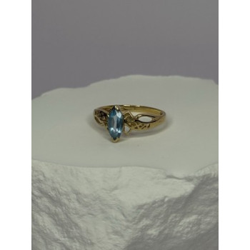 10K YELLOW GOLD BLUE TOPAZ RING SIZE 6.8