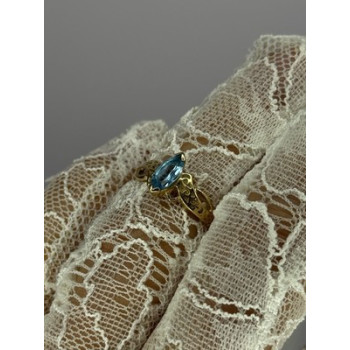 10K YELLOW GOLD BLUE TOPAZ RING SIZE 6.8