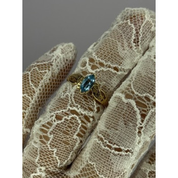 10K YELLOW GOLD BLUE TOPAZ RING SIZE 6.8
