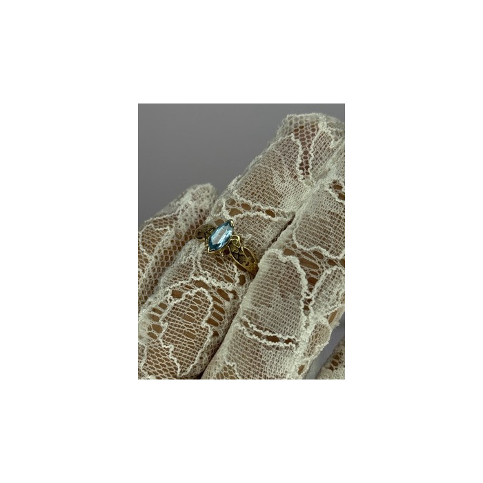 10K YELLOW GOLD BLUE TOPAZ RING SIZE 6.8
